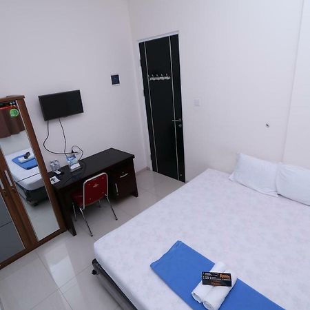 Kamar Keluarga Tanah Abang Hotel จาการ์ตา ภายนอก รูปภาพ