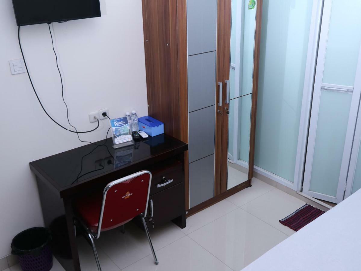 Kamar Keluarga Tanah Abang Hotel จาการ์ตา ภายนอก รูปภาพ